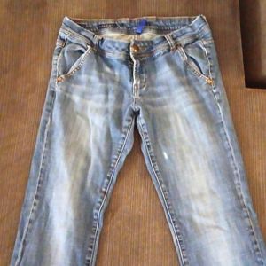 Cutest Vigoss jeans size 3/4